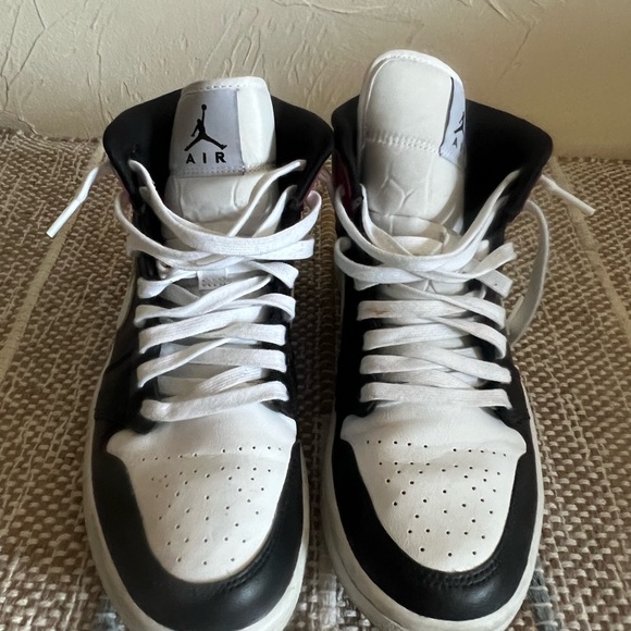 Air Jordan 1 Retro High - Picture 4 of 4
